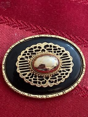 Vintage 1928 Jewelry Company Art Nouveau Revival Broach